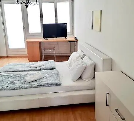Appartement 2 Flat Center Old Town Of Weite - Self Checkin - New *